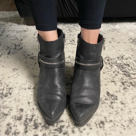 Black Windsor Smith Leather booties - Picture 3 of 16